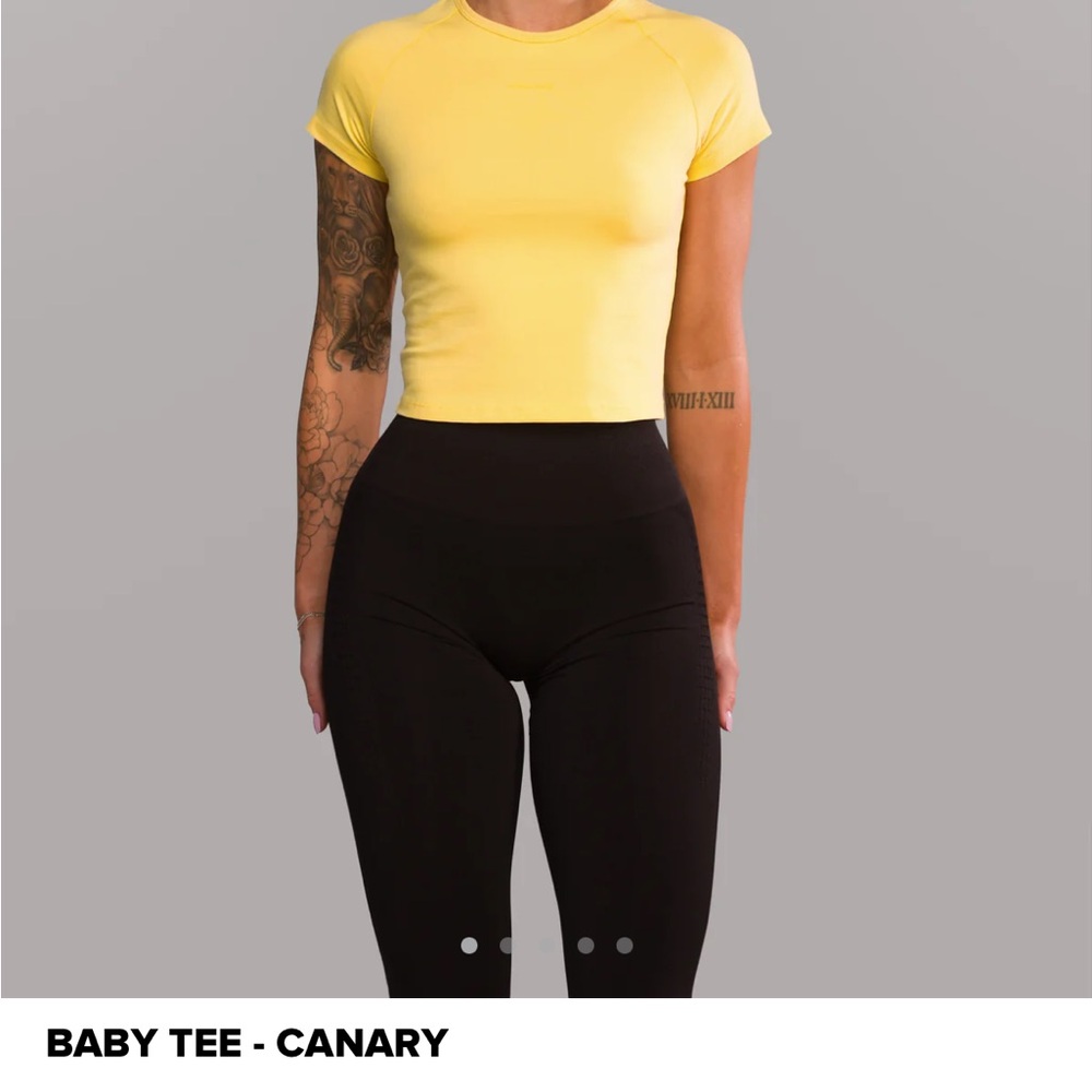 Alphalete Baby Tee - Canary